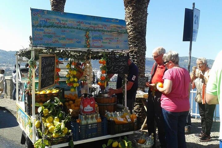Coastline bus Tour : Sorrento, Positano, Amalfi and Ravello