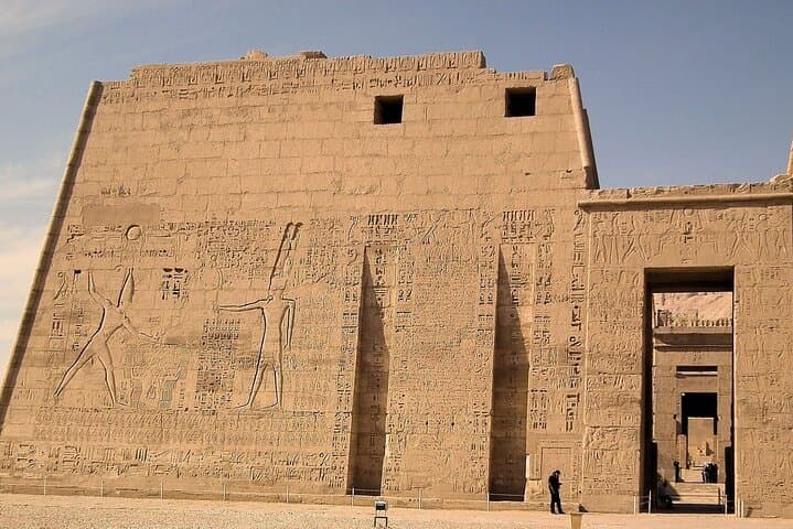 Private Deir El Madina and Ramesseum temple and more in Luxor