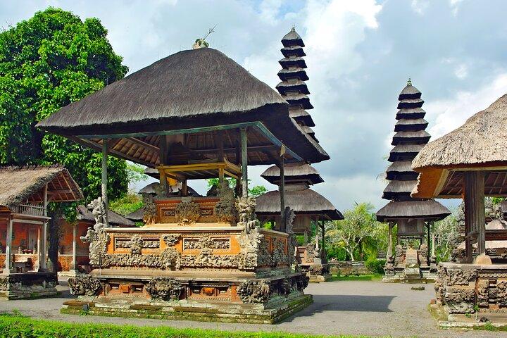 Amazing Tanah Lot and Uluwatu Temple Tour