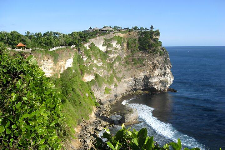 Uluwatu Sunset Trip with Kecak Dance Show and Jimbaran Dinner