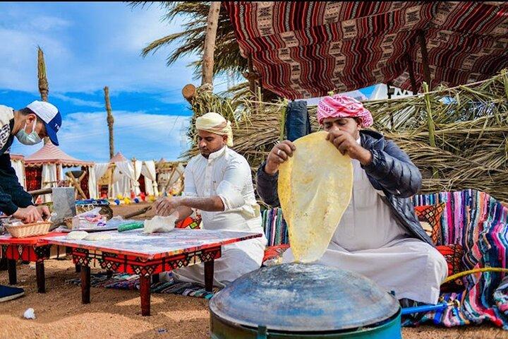 Enjoy Delicious Bedouin Dinner & Amazing Show in Sinai Desert