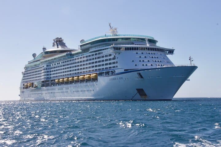 Kai Tak Cruise Terminal to Hong Kong - Arrival Private Transfer