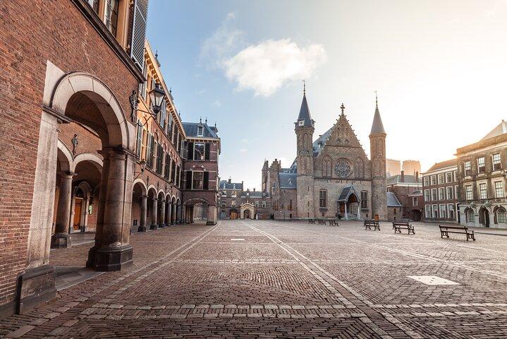 The Hague: City Walk Audio Guide in 7 Languages on your Phone