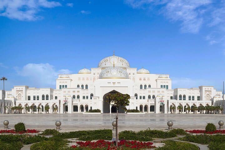 Abu Dhabi City Tour with Grand Mosque, BAPS Temple