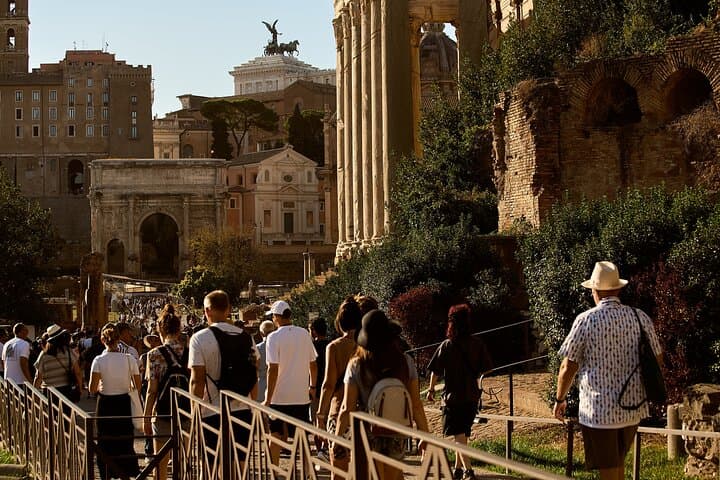 Rome Colosseum & Forum Guided Tour - Small Group or Private