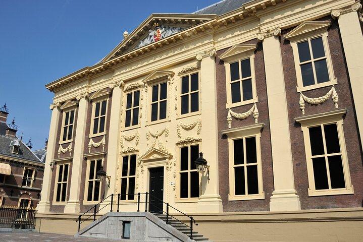 The Hague Self-Guided City Walking Tour & Scavenger Hunt