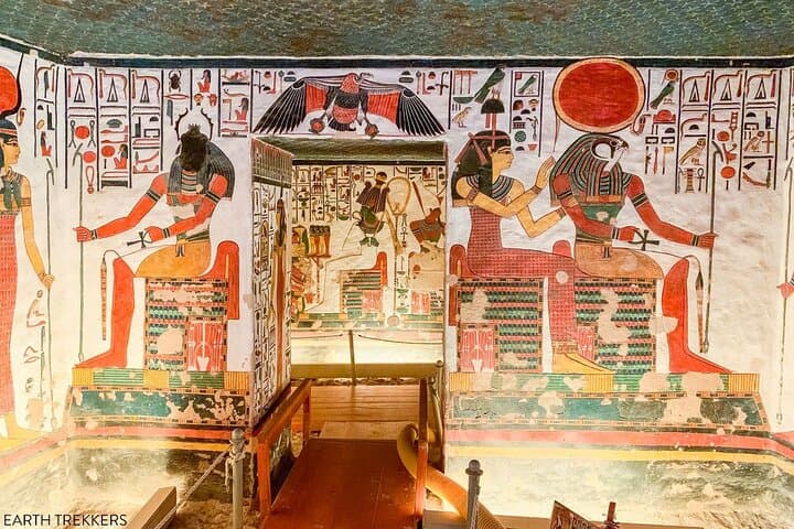 Private Tour in King Tut's, Nefertari Tombs, and Temples in Luxor