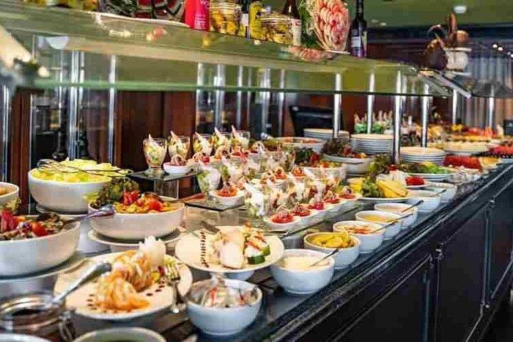 Nile Dinner Cruise in Cairo with entertainment Shows Dine & Sail