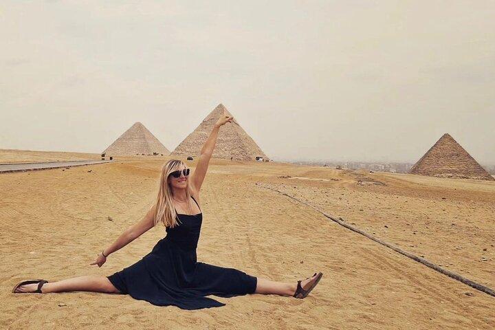 Private Tour To Giza Pyramids, Museum, Old Cairo & Grand Bazaar.