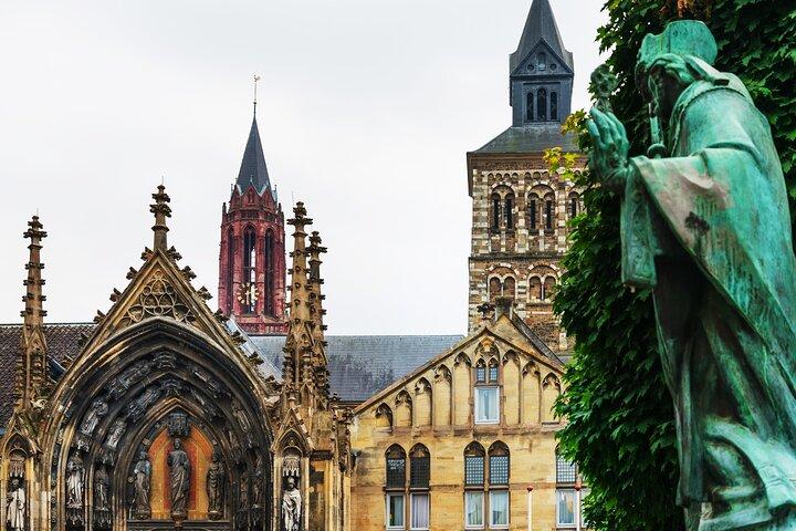 Aachen Scavenger Hunt & Highlights Self-Guided Walking Tour