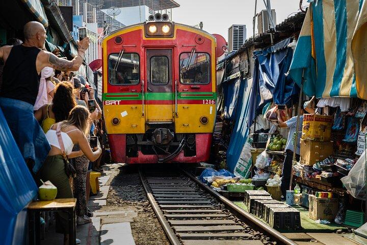 Railway Market, Floating Market and Ayutthaya (Premium Service)