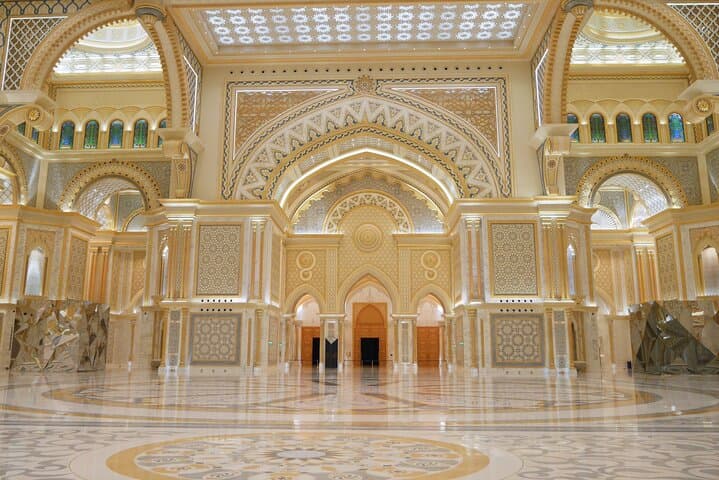 Abu Dhabi Trip and Sheikh Zayed Mosque By SUV From Dubai