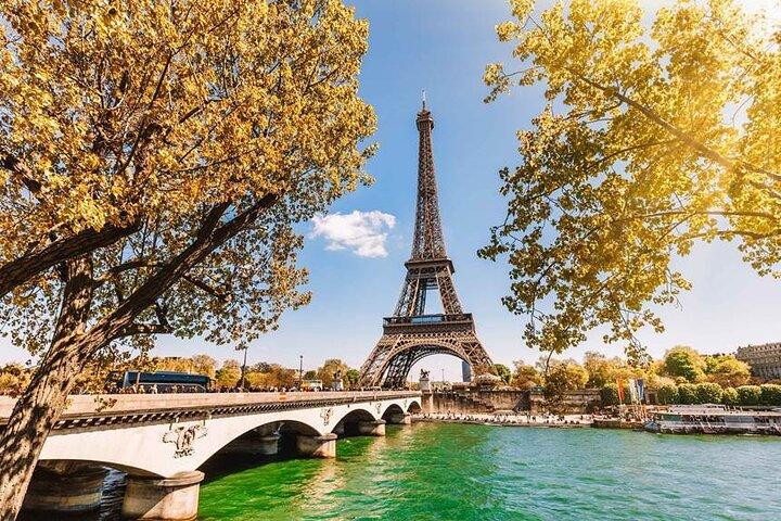 Private Transfer Paris Return or Return Charles de Gaulle Airport