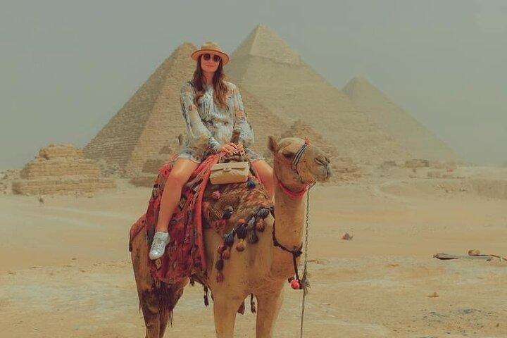 Private Tours to Pyramids of Giza and Sphinx