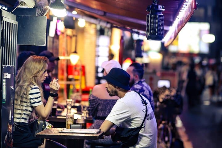 Private Shinjuku Bar Hopping Tour with Guide
