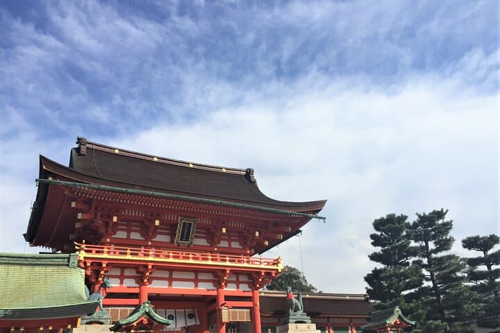 Fushimi Inari Mountain Hiking Tour with a Local Guide