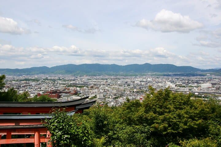 Fushimi Inari Mountain Hiking Tour with a Local Guide