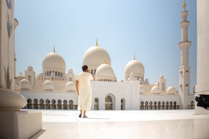 Abu Dhabi Sheikh Zayed Grand Mosque Tour From Dubai