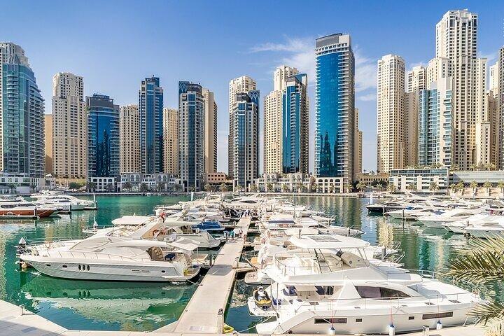 Amazing Luxury Yacht Dubai Marina with Breakfast
