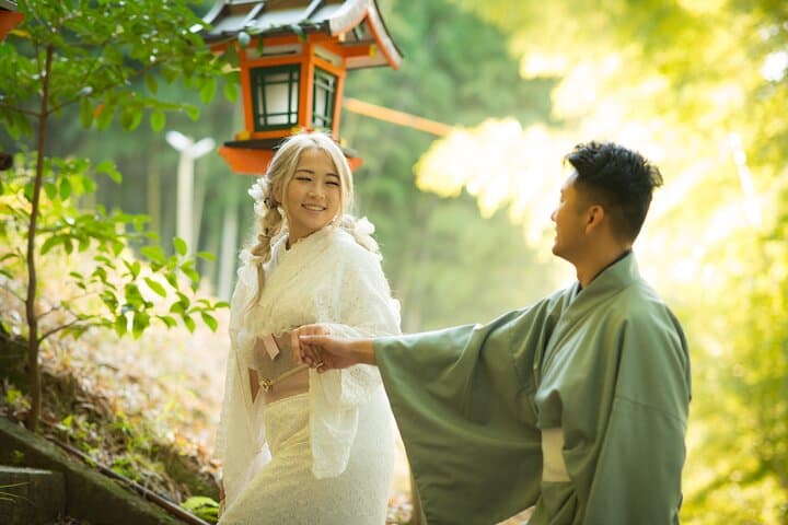 Guided Photoshoot of Fushimi Inari Shrine and Secret Bamboo Grove