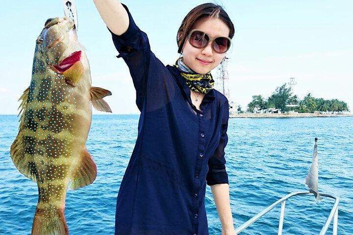 Join-in Yacht Fishing at the Southern Islands of Singapore