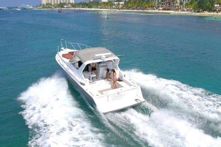 Yacht experience in Cancun: cruise, swim and sunset views