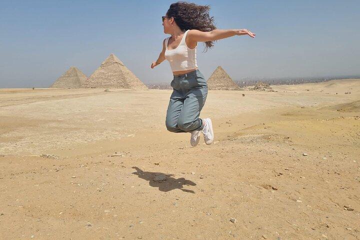Cairo Private Full-Day Tour Giza Pyramids, Sphinx, Memphis & Sakkara with Lunch