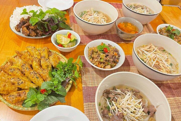 Traditional Cooking Class with Market Tour in Ho Chi Minh