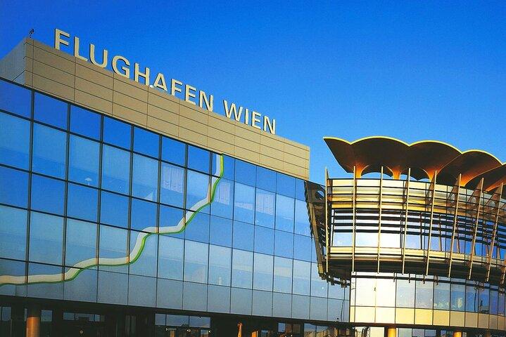 Vienna City to Vienna Airport Private Transfer Schwechat One Way