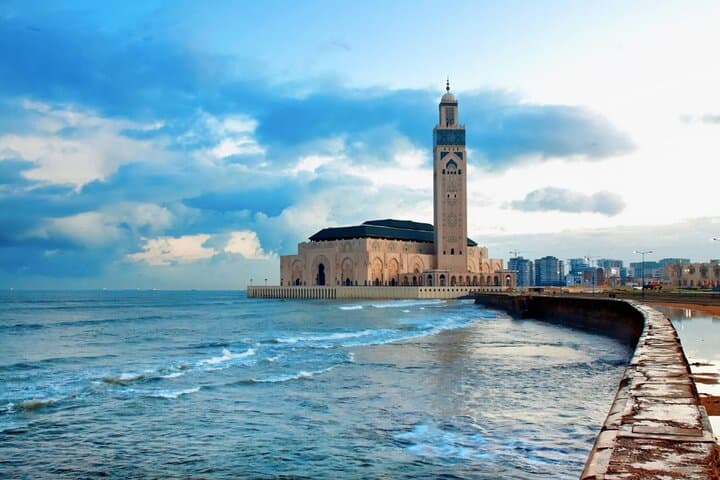 Morocco in 8 Days: Chefchaouen, Fes & Merzouga Desert Tour