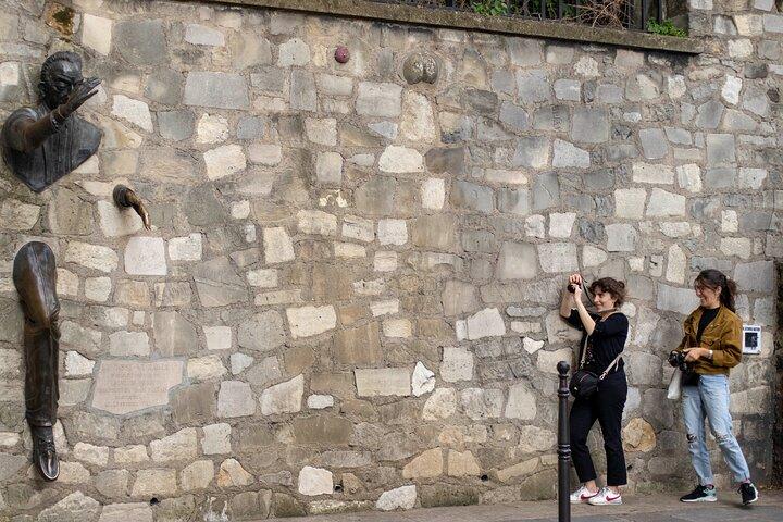 Learn the art of street photography in the heart of Montmartre!