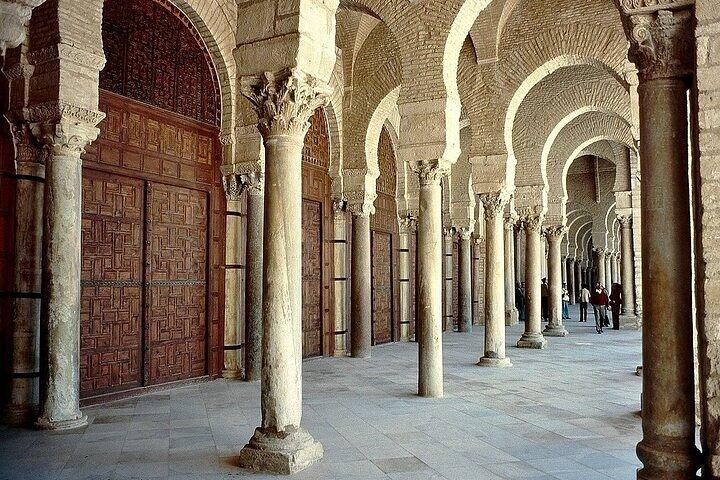 Private and Guided Tour to Kairouan and El Jem and Monastir