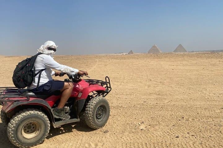 Tour to great pyramids of Giza, Sphinx & shopping tour with lunch