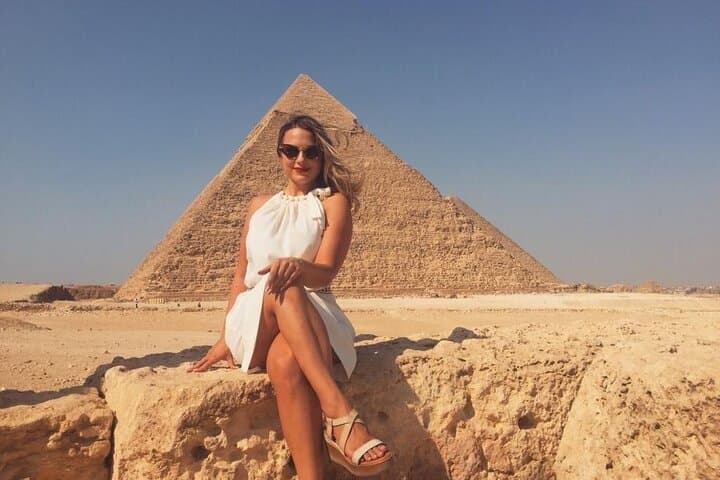 Tour to great pyramids of Giza, Sphinx & shopping tour with lunch