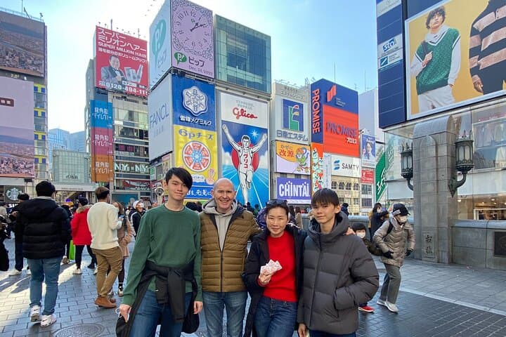 Osaka 8hr Private Tour with Government-Licensed Guide