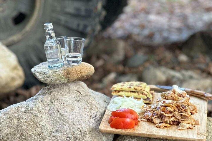 Offroad Experience Jeep Tour and Lunch in Nature