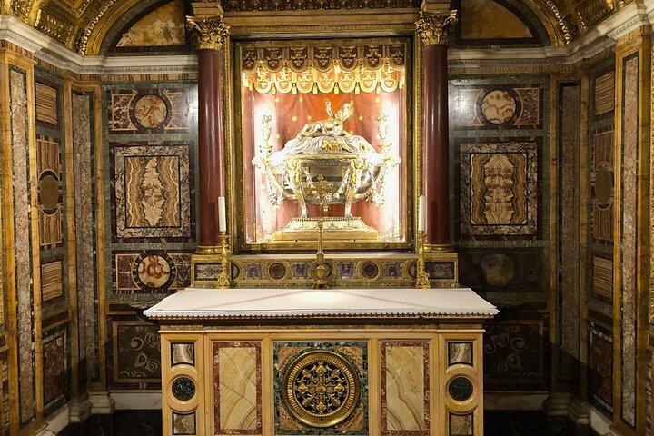 Via Crucis Catholic Pilgrim Walking Tour in Rome