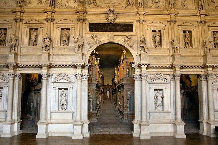 Audio Guided Tour of Veneto : Verona, Vicenza, Padua and Venice