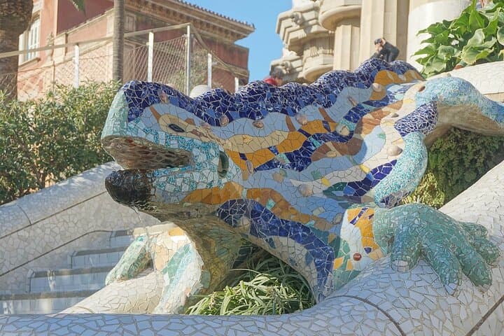 Guided Tour of Sagrada Familia and Park Güell