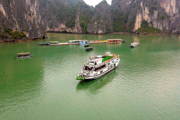 HA LONG BAY 2 DAYS 1 NIGHT - FANTASEA CRUISE 3-star