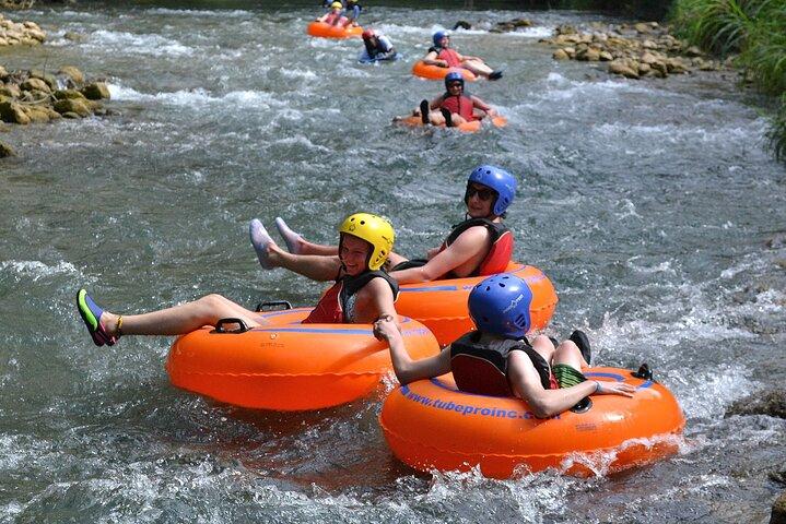 Ocho Rios: Jungle River Tubing and Beach Adventure