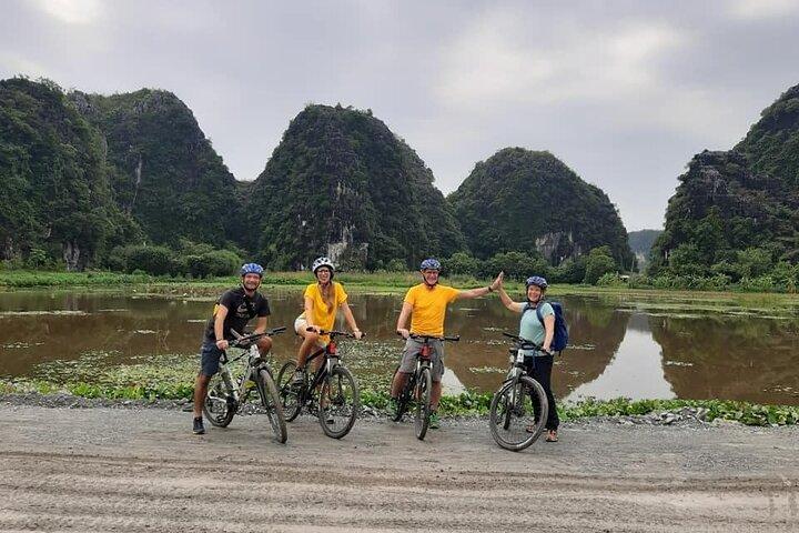 Luxury Tam Coc or Trang An-Mua Cave -Bich Dong Max 6 -8 pax/group