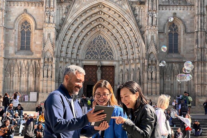Barcelona Gothic Quarter Tour and Flamenco Show