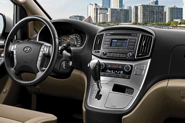Arrival Transfer: Cape Town Airport CPT to Cape Town by Minivan