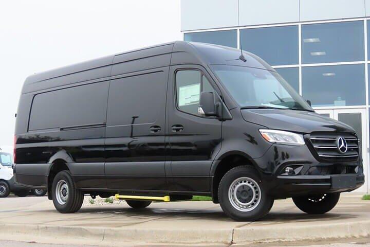 Arrival Private Transfer from Athens Airport ATH to Athens City by Minibus