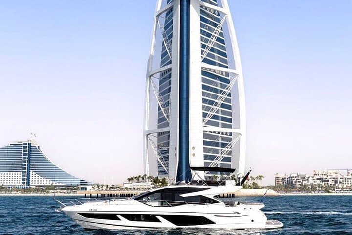 Luxury Yacht Rental for Private Tours in Dubai