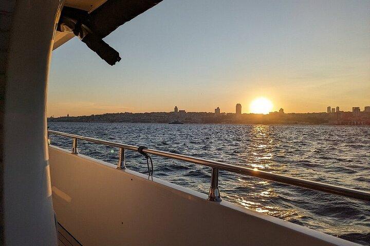 Istanbul Afternoon Bosphorus or Swimming Yacht Cruise