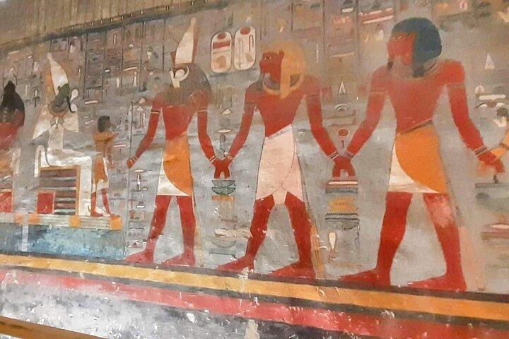 Visit Valley of the Kings, Hatshepsut Temple & Collosi of Memnon