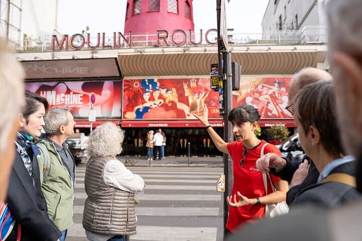 Hidden Montmartre Walking Tour: Artists, Views & Sacré-Cœur