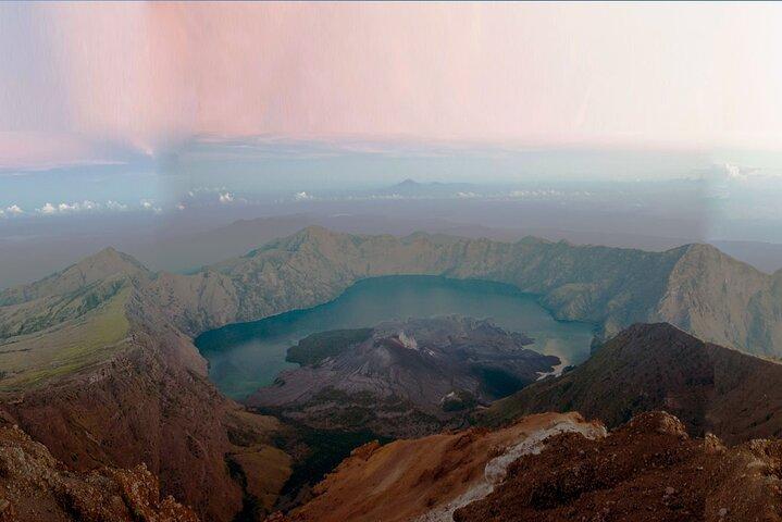 3 Days Tour in Mount Rinjani Summit with Lake Hiking